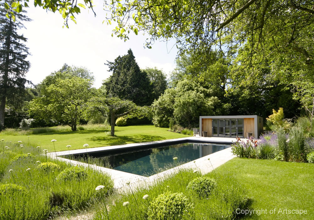  Garden  Design  with Contemporary  Swimming  Pool 