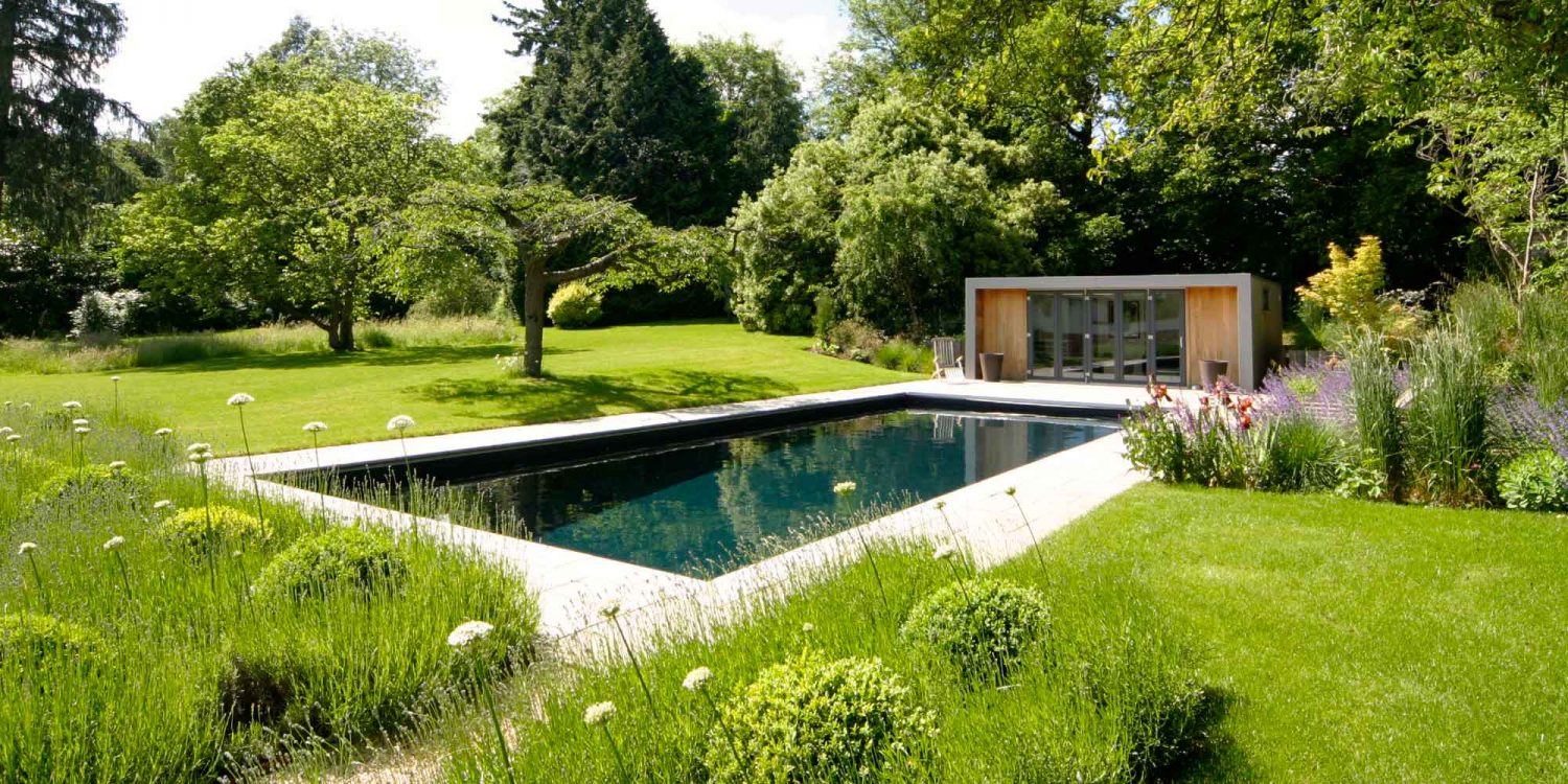 garden-with-swimming-pool-design-surrey