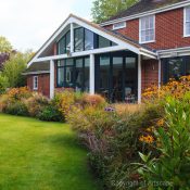 elegant-family-garden